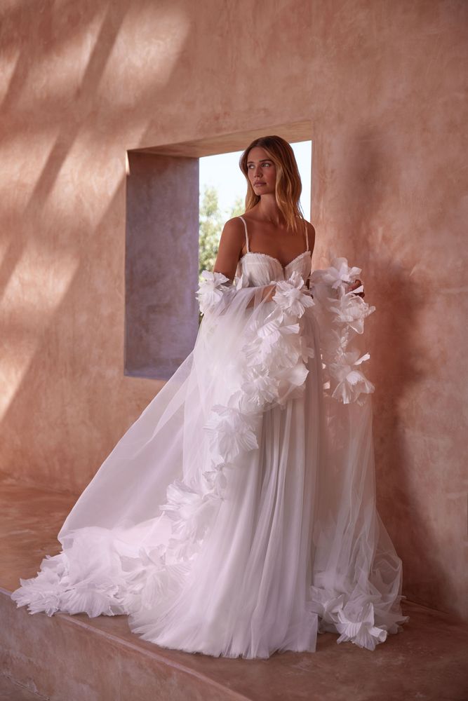 Clemence Veil | Milla Nova – FAIRY DREAMS BRIDAL