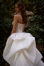 Load image into Gallery viewer, Belen Overskirt | Milla Nova