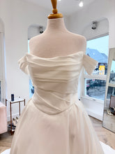 Load image into Gallery viewer, Orchid | Dream Bridal