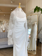 Load image into Gallery viewer, Briar Veil | Dream Bridal