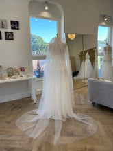 Load image into Gallery viewer, Iris Veil | Dream Bridal