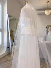Load image into Gallery viewer, Dahlia Veil | Dream Bridal
