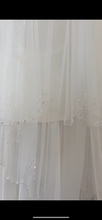 Load image into Gallery viewer, Peony Veil | Dreams Bridal