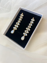 Load image into Gallery viewer, Reba Earrings