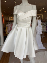 Load image into Gallery viewer, 02 Bridal Mini | Dream Bridal