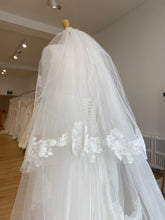 Load image into Gallery viewer, Juniper Veil | Dreams Bridal
