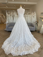 Load image into Gallery viewer, Lavender | Dream Bridal
