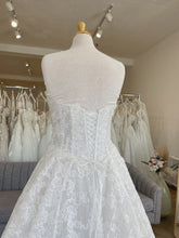 Load image into Gallery viewer, Lavender | Dream Bridal