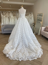 Load image into Gallery viewer, Zinnia | Dream Bridal