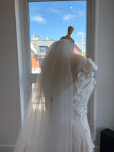 Load image into Gallery viewer, Classic Veil | Dream Bridal - Available different lengths