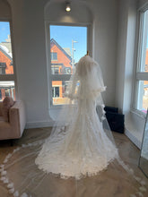 Load image into Gallery viewer, Willow Veil | Dream Bridal