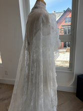Load image into Gallery viewer, Briar Veil | Dream Bridal