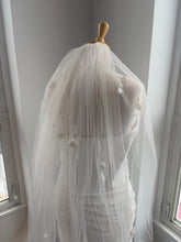 Load image into Gallery viewer, Meadow Veil | Dream Bridal