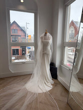 Load image into Gallery viewer, Fawn Veil | Dream Bridal