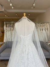 Load image into Gallery viewer, Daisy Veil | Dream Bridal