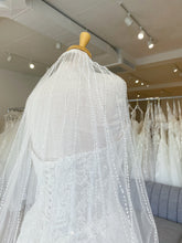 Load image into Gallery viewer, Daisy Veil | Dream Bridal