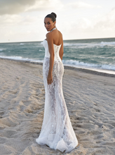 Load image into Gallery viewer, Caprice | Oksana Muhka