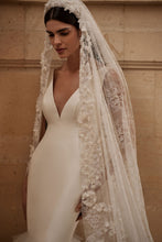 Load image into Gallery viewer, Isida Veil | Milla Nova