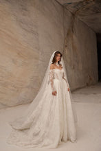 Load image into Gallery viewer, Maria Veil | Milla Nova