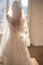 Load image into Gallery viewer, Nereus Veil | Milla Nova